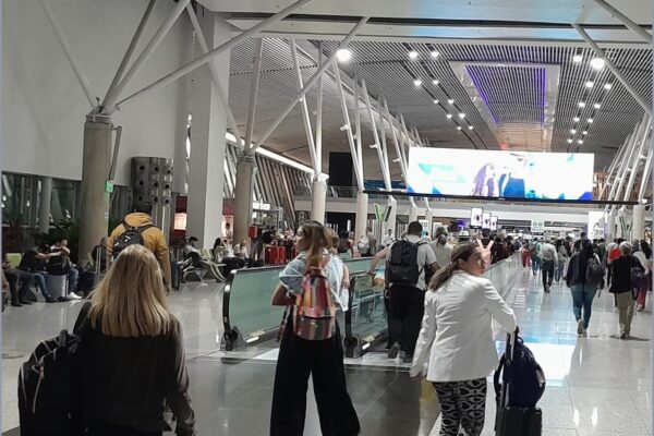 Festas de fim de ano devem atrair 14,3 milhões de turistas e movimentar os aeroportos brasileiros - https://divulgacaoturistica.com/