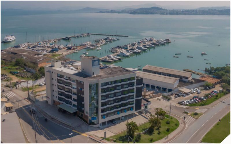 Iate Hotel Florianópolis: conforto, vista privilegiada e localização estratégica no coração da Ilha