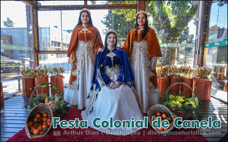 Soberanas da Festa Colonial de Canela - Rainha Mariana dos Santos Bernardes, Princesas Maria Eduardo de Melo Abreu e Karoline Mineiro Pinheiro - Sortimento Divulgação Turística