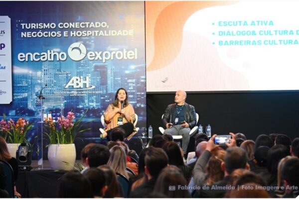 Lara Perdigão e Luciano Vieira no Encatho & Exprotel 2025