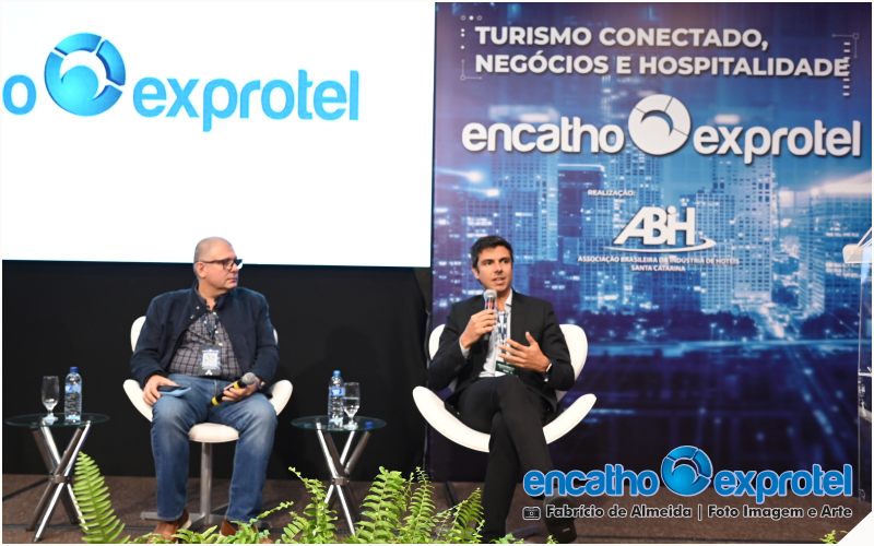 Painel com Rui Schurmann e Pedro Cypriano no Encatho & Exprotel - sortimentos.com.br