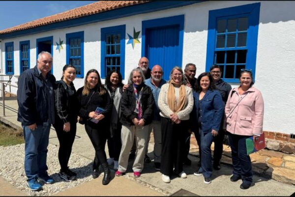 ABRAJET-PR celebra 41 anos de história e reforça atuação no fortalecimento do turismo paranaense 41 Anos da Associação Brasileira de Jornalistas de Turismo do Paraná (ABRAJET-PR) - divulgacaoturistica.com