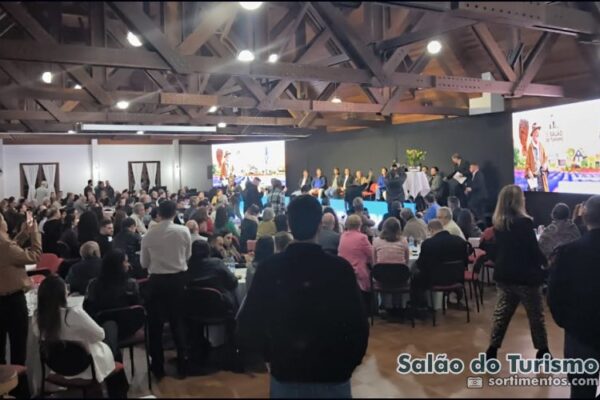 Abertura do Salão do Turismo de Campos Gerais
