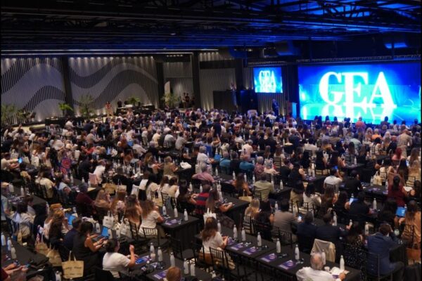 Centro de Eventos e Convenções de Iryapú, em Puerto Iguazú, na Argentina, estreia com encontro internacional do Grupo GEA - divulgacaoturistica.com